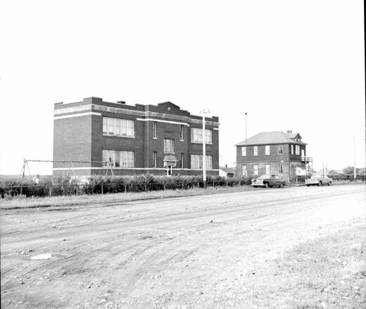 Historic photo of Hardisty School